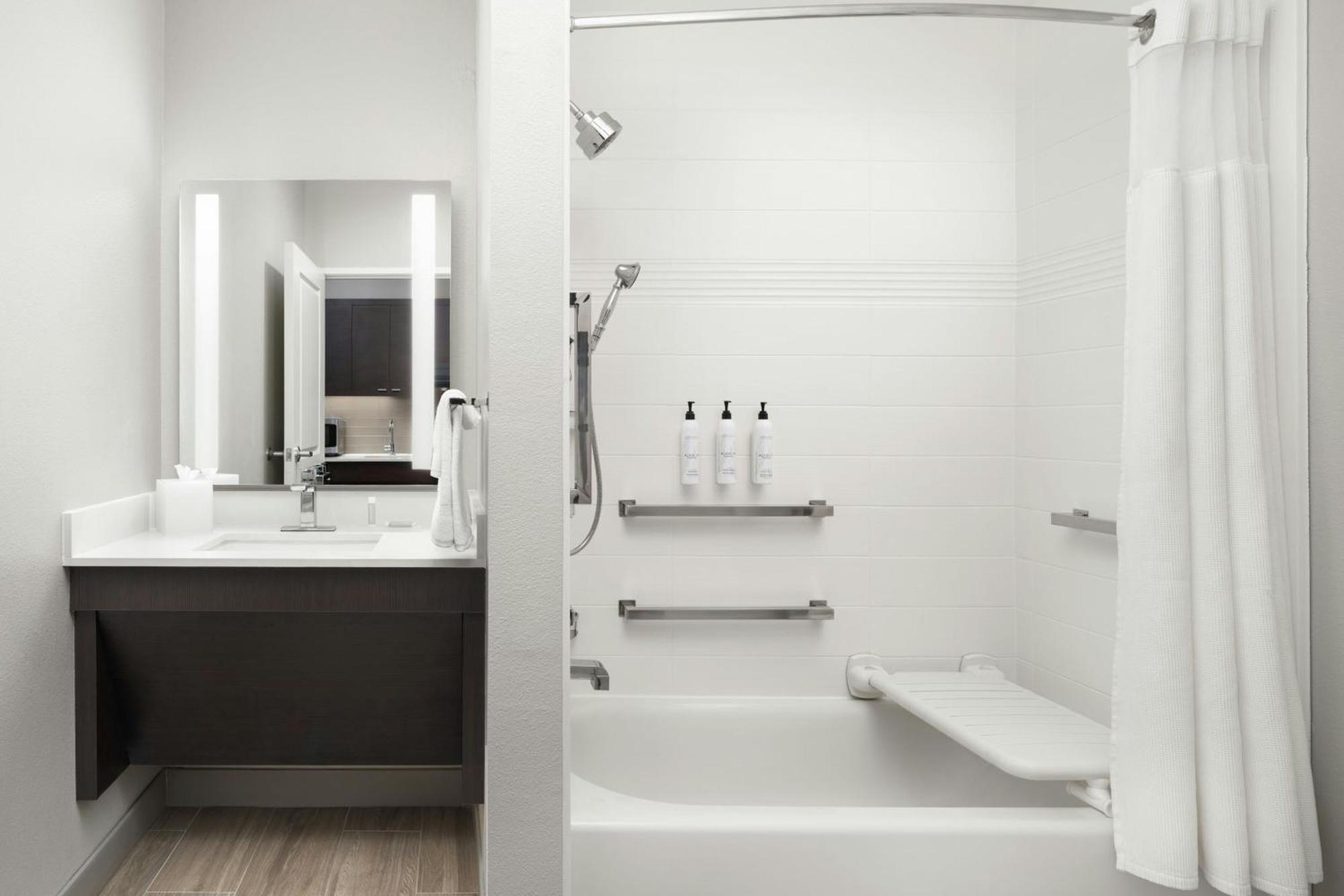 Towneplace Suites By Marriott Houston Hobby Airport Buitenkant foto